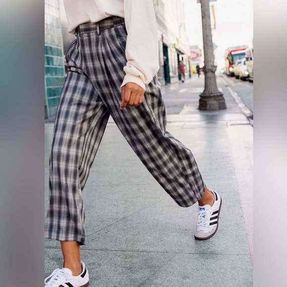 Urban Outfitters Pants - UO Arlo Pleated High Rise Pant